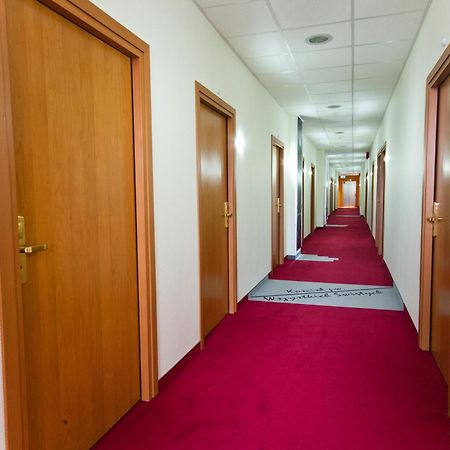 Hotel Malinowski Business Gliwice Oda fotoğraf