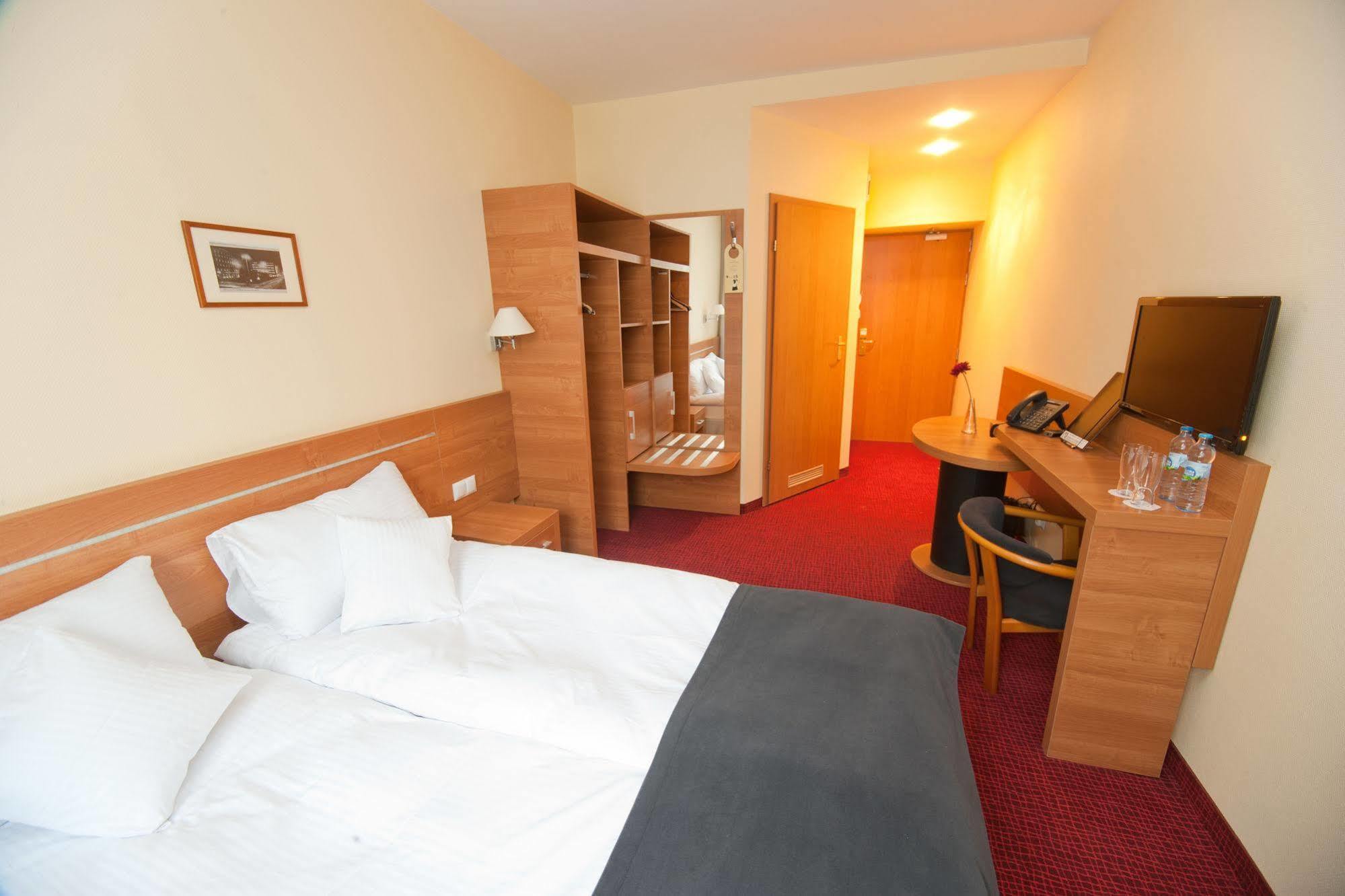 Hotel Malinowski Business Gliwice Oda fotoğraf