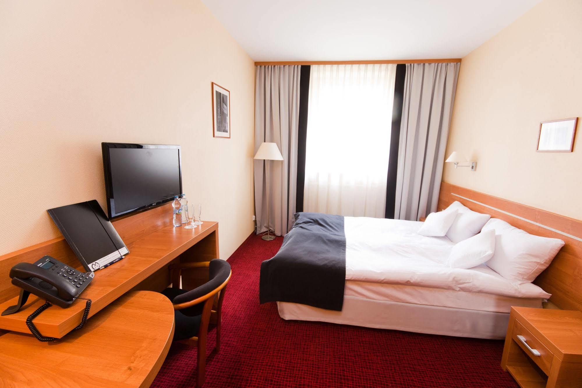 Hotel Malinowski Business Gliwice Oda fotoğraf